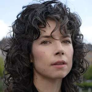 Meredith Whittaker, présidente de Signal : « L’IA concentre le pouvoir dans les mains des géants de la tech »