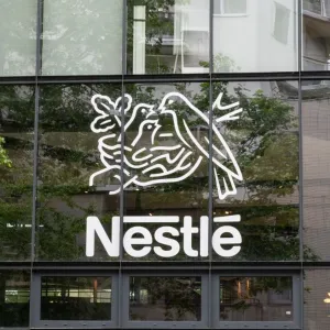 Scandale des eaux en bouteille : le siège de Nestlé perquisitionné