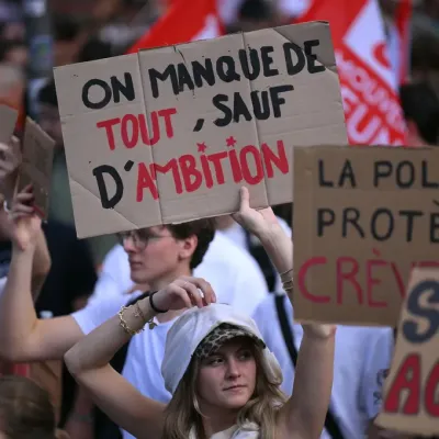 "On n'arrive plus à imaginer un monde joyeux" : l'irruption de l'IA en toile de fonds du mouvement lycéen...