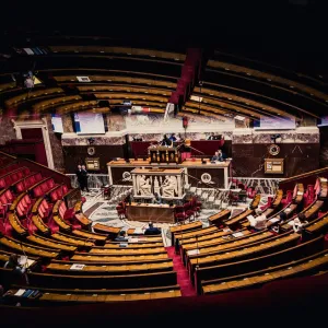 "Le débat est confisqué" : un an après les législatives, des députés craignent de voir l'Assemblée de plus en plus "contournée"