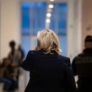 Au procès du RN, une défense qui grand-remplace les faits