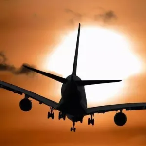 ISF climatique, taxe sur le kérosène : où trouver les milliards de la transition environnementale