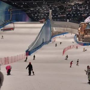 La Chine ouvre à Shanghai le plus gros complexe mondial de ski en intérieur