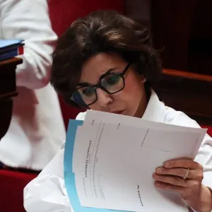 Les sénateurs adoptent en deuxième lecture la réforme de l'audiovisuel public