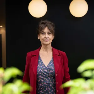 Huit doubleurs français mettent en demeure deux sociétés d’IA pour avoir cloné leur voix