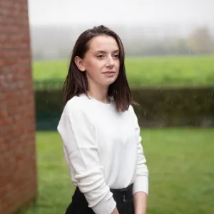 « Je sais que j’avais les yeux ouverts, mais c’était noir. Il m’avait tranché la gorge »