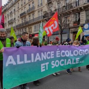 Réforme des retraites : les associations écolos défilent pour défendre un autre modèle de société