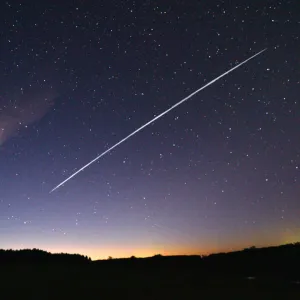 Espace: les satellites Starlink et leurs fortes ondes brouillent les recherches des astrophysiciens