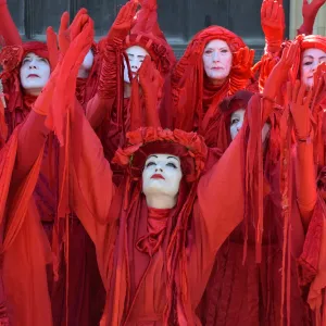 U.K. Activists Stage Mock Funeral for 1.5°C Climate Target