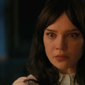 Robot sexuel et bain de sang : que vaut le film d’horreur « Companion » ?