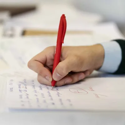 CRPE : « Prévenus la veille, sommés de corriger pendant les vacances », le témoignage d’une enseignante
