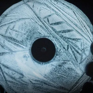 On a écouté les glaciers disparaître grâce à un vinyle de glace