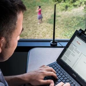 Le traçage cyberphysique des personnes et la vie privée
