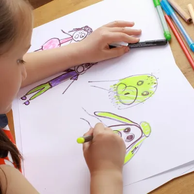 Le dessin peut-il révéler qu’un enfant est victime d’abus sexuels ? Ce que disent vraiment les recherches