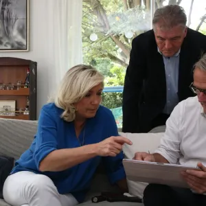 Comment Marine Le Pen déroule sa pelote de RN