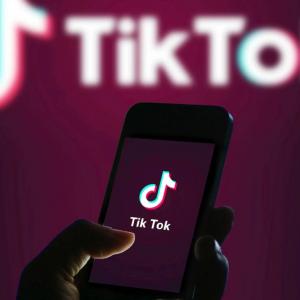 TikTok visé par une plainte d’anciens modérateurs traumatisés par ce qu’ils ont vu