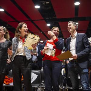 En meeting, la gauche lance la bataille des retraites