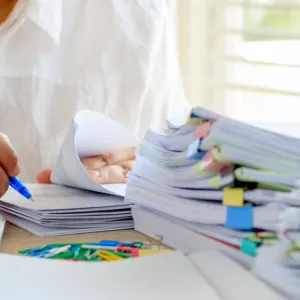 Corrections de copies : les annotations des enseignants aident-elles les élèves à mieux écrire ?