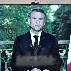 Macron, maboul de cristal