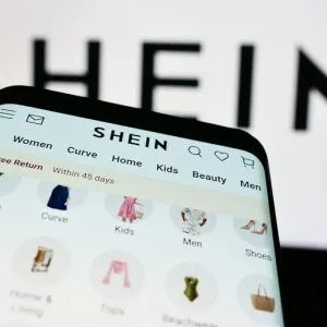 Le bilan carbone de Shein risque d'exploser à cause de l'IA
