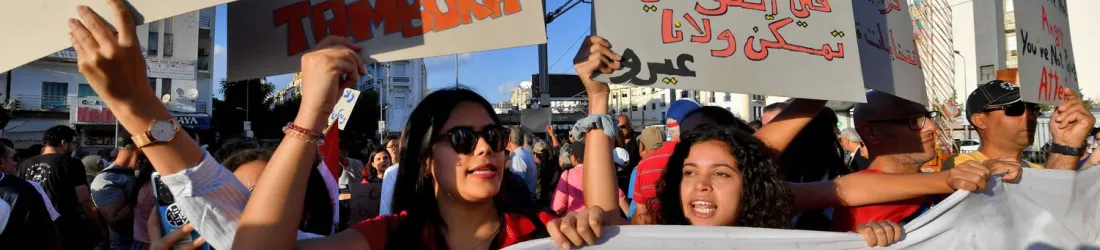 "Si personne ne fait rien, ça ne changera pas" : en Tunisie, des manifestants dénoncent une élection présidentielle transformée "en coup d'État"