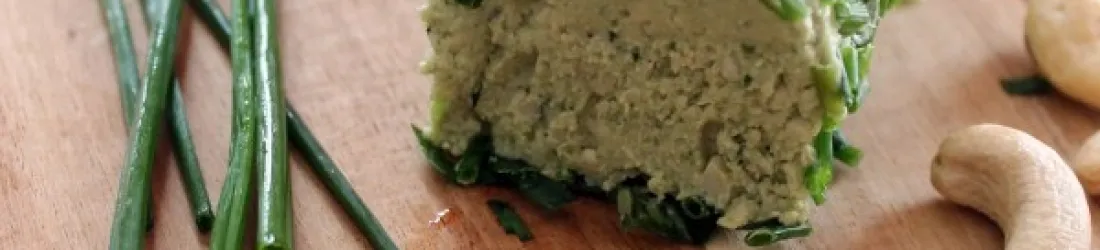 Fromage de cajou aux herbes fraîches, recette - Vegan Pratique