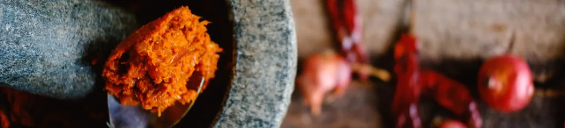 Comment faire une bonne pâte de curry ? - Passeurs de Saveurs