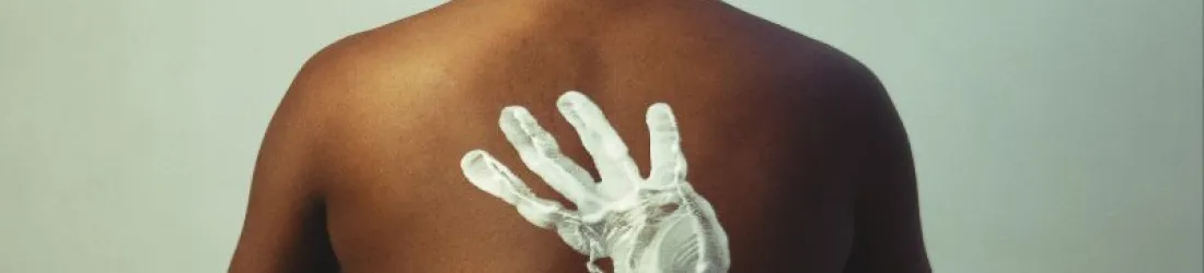 Une construction historique et institutionnalisée.

Le racisme est une… | Joëlle Payom