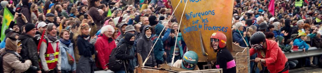 8200 personnes ont défilé et érigé un mur contre l'A69 Castres-Toulouse