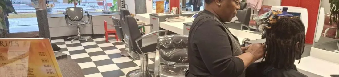 À Strasbourg, la galère des coupes afro face au manque de coiffeurs formés