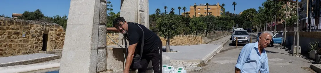 « On n'a jamais vu ça » : en Sicile, des bidons d'eau face à la pénurie