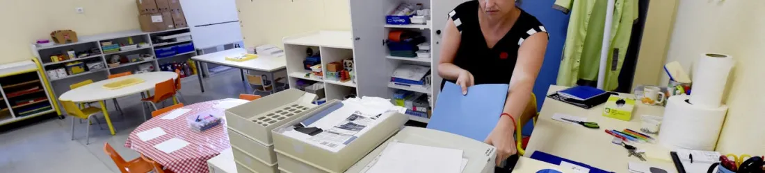 Les professeurs des écoles travaillent plus qu’on le croit : enquête sur les coulisses de l’enseignement