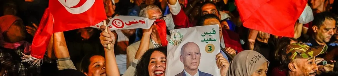 Présidentielle en Tunisie : sans véritables adversaires, le sortant Kaïs Saïed donné largement vainqueur