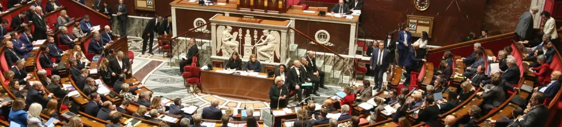 Budget 2025 : les députés élargissent et pérennisent la surtaxe sur les hauts revenus lors d'un vote à l'Assemblée