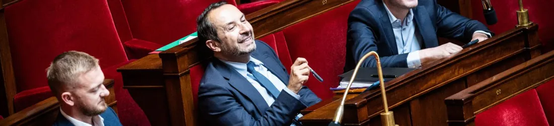 Les macronistes et les LR récupèrent toutes les présidences des commissions à l'Assemblée, sauf les finances, avec le soutien du RN